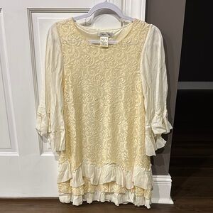 Boutique Elegant Cream Lace Women's Top/Dress